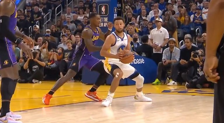 Steph Curry loses Lonnie Walker with the Dream Shake
