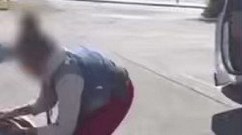 Woman fatally shoots firefighter assaulting her boyfriend