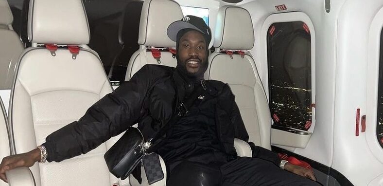 Meek Mill previews intro to "Flamerz 5" mixtape