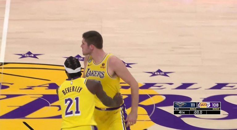 Matt Ryan hits clutch 3 pointer to force Lakers-Pelicans overtime