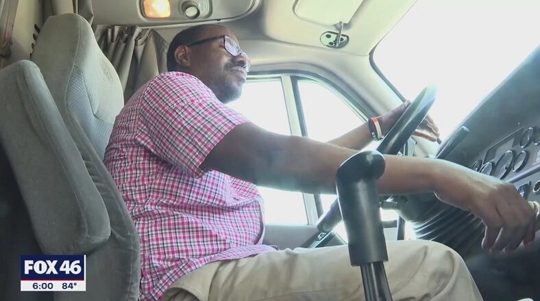 Trucker accused of selling drugs by cops who took $40K from him