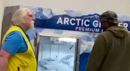 White Walmart employee calls Black customer racial slurs
