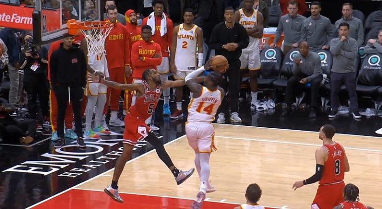 AJ Griffin hits buzzer beater to give Hawks win vs Bulls