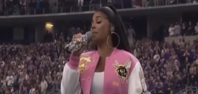 Ashanti sings National Anthem at Big 12 Championship Game