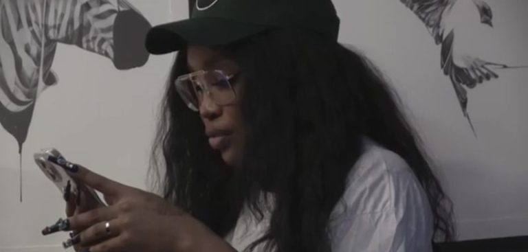 SZA says she was advised to not release "SOS" this month