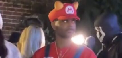 Bryson Tiller hilariously reacts to "Exchange" intro by DJ at a party