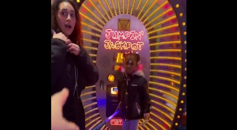 White women mock little Black girl in arcade on TikTok