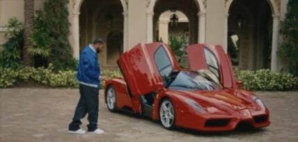Drake releases "Jumbotron Sh*t Poppin" video