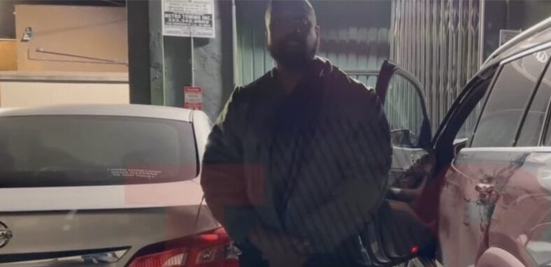Kanye West speaks with paparazzi about not filming him