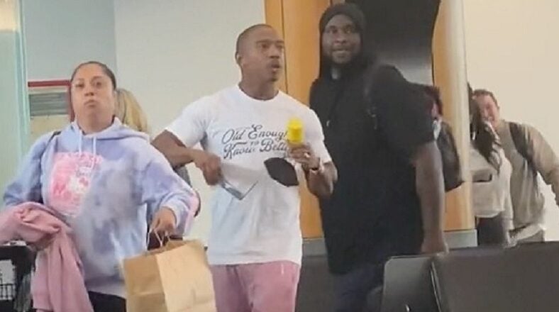 Ja Rule and Xzibit spotted singing and dancing at the airport