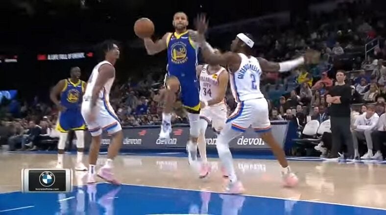 Steph Curry makes Warriors history and gets win over OKC