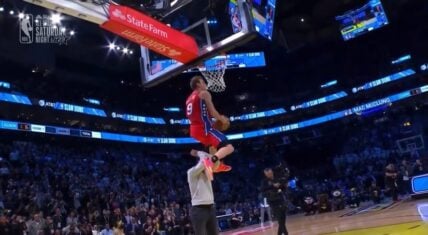 Mac McClung impresses Giannis at the Slam Dunk Contest