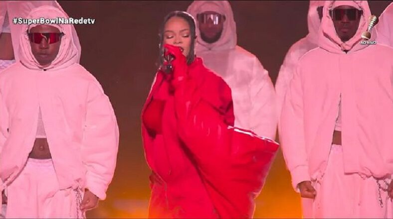 Rihanna sparks pregnancy rumors during Super Bowl show