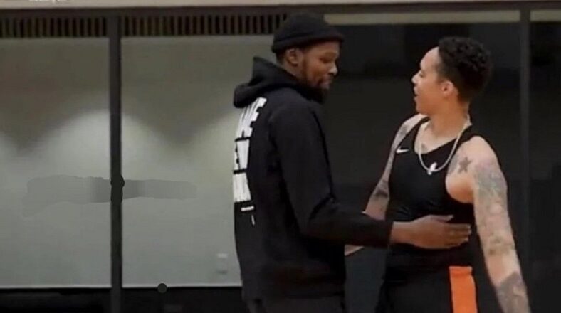 Pic of Kevin Durant touching Brittney Griner's waist goes viral