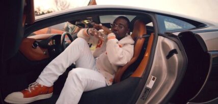 Blacc Zacc releases new "No Favors" single