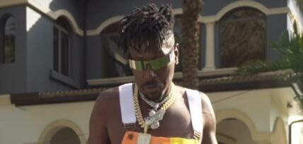 Antonio Brown proves that he paid latest owed child support