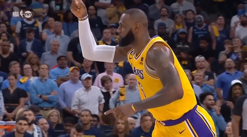 LeBron James exposed for subscribing to Twitter Blue