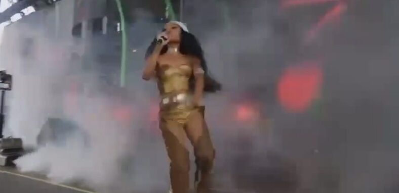 Lola Brooke performs "Don't Play With It" at Coachella