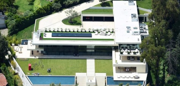 Beyoncé and Jay Z keeping Bel-Air Mansion after Malibu purchase