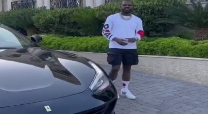 Floyd Mayweather shows off Ferrari he's driving tonight
