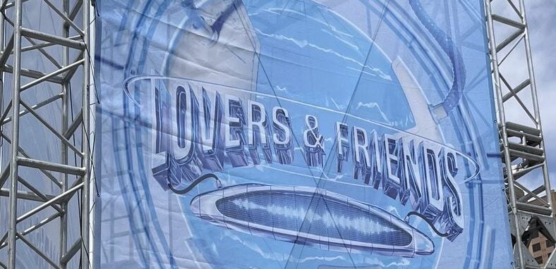 Usher, T.I., Chris Brown & more perform at Lovers & Friends