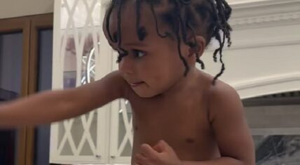 Floyd Mayweather shares video of his grandson shadowboxing