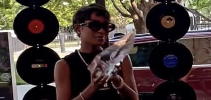 Dej Loaf wins Detroit Pistons' Black Music Month award