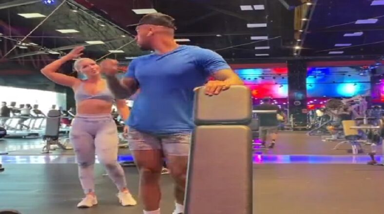 Woman tells man in the gym he's handsome and goes viral