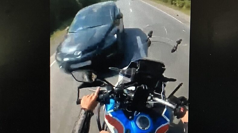 Barefoot man riding motorcycle breaks his foot in head-on wreck