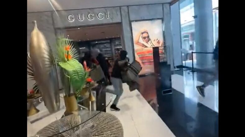 Gucci store in Beverly Hills got robbed as people rushed the store