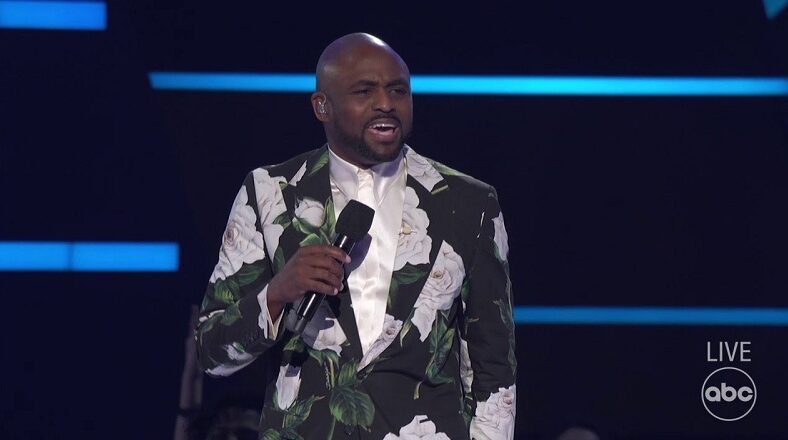Wayne Brady comes out as pansexual saying he loves all people