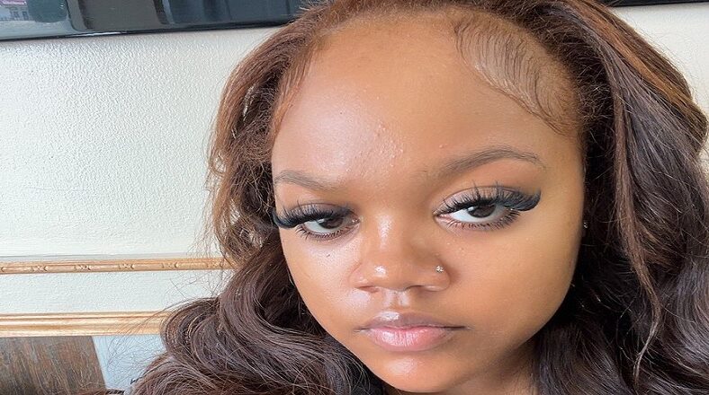 Woman on Twitter gets roasted for having large forehead