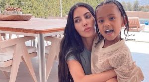 Kanye West's son gives the middle finger to paparazzi