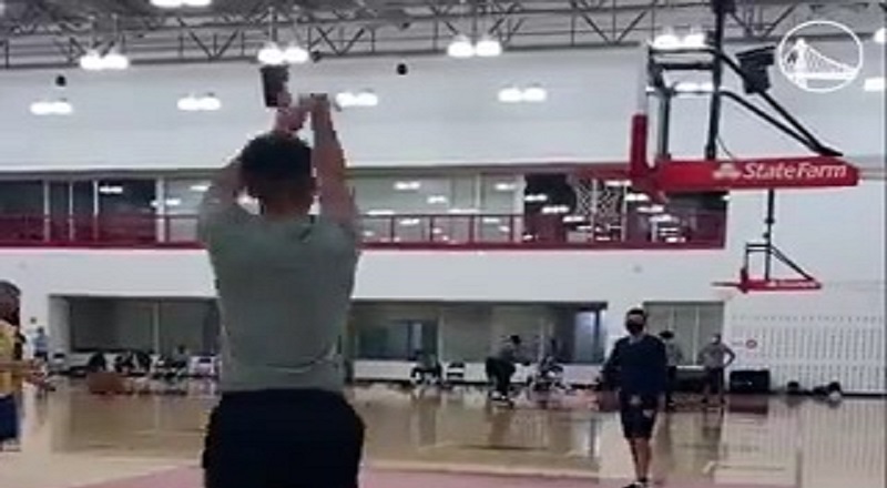 Steph Curry shoots 3-pointers for 5 minutes straight without missing