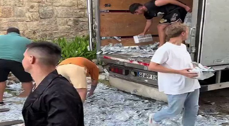 Truckload of cash gets randomly delivered to a person's house