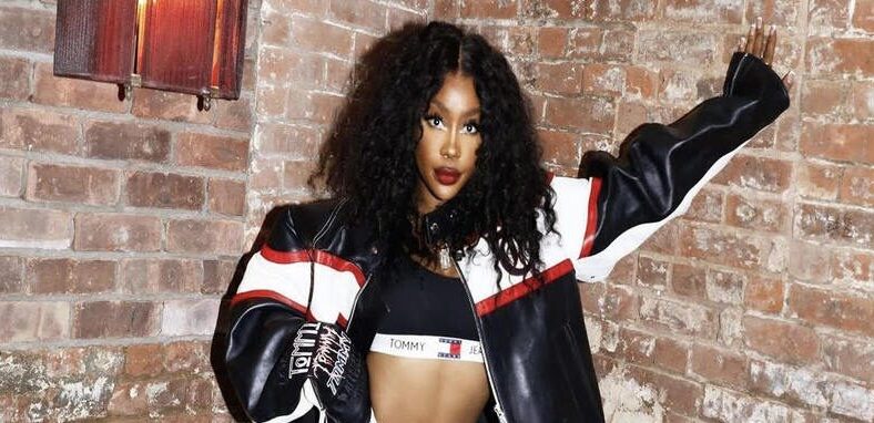 SZA wins Best R&B at MTV VMAs for "Shirt" single