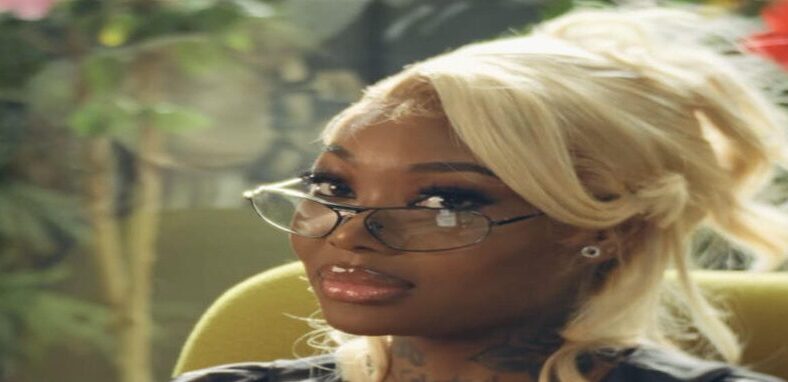 Summer Walker teases "Girls Need Love" remix with Victoria Monét