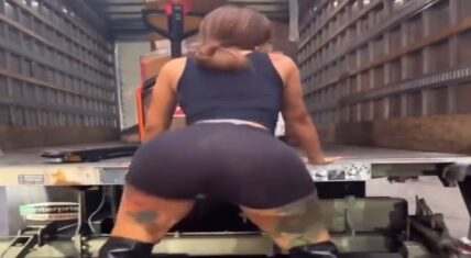 Cardi B gets joked on for terrible twerking skills