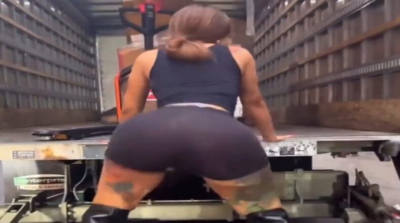 Cardi B gets joked on for terrible twerking skills