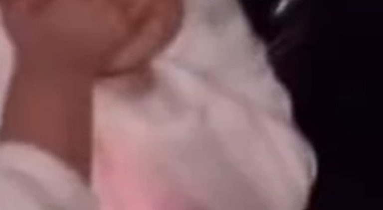 Father kicks pregnant teen daughter out of the house