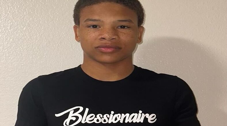 Floyd Mayweather's fighter gets clothing deal with Blessionaire