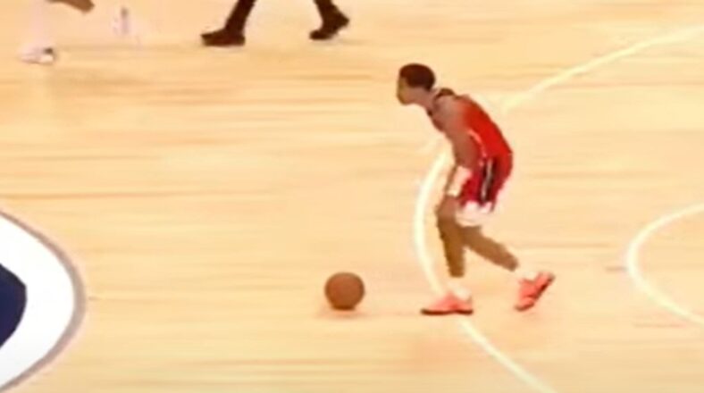 Jordan Poole upsets Wizards fans for rolling ball up court