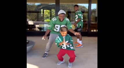 Kevin Hart and his sons celebrate Eagles win vs Cowboys
