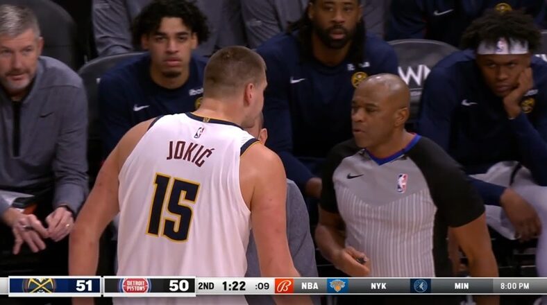 Nikola Jokic curses at ref and gets ejected during Pistons game