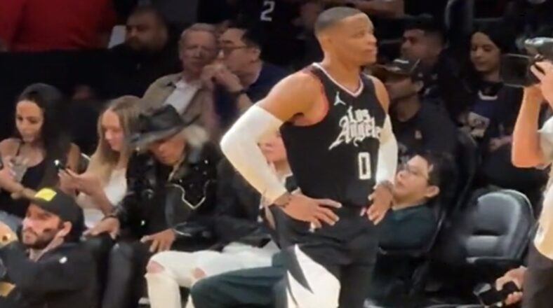 Russell Westbrook avoids LeBron James before tipoff