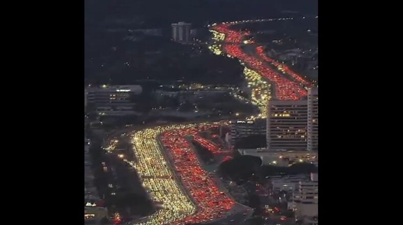 Thanksgiving traffic jam on 405 freeway in LA breaks the internet