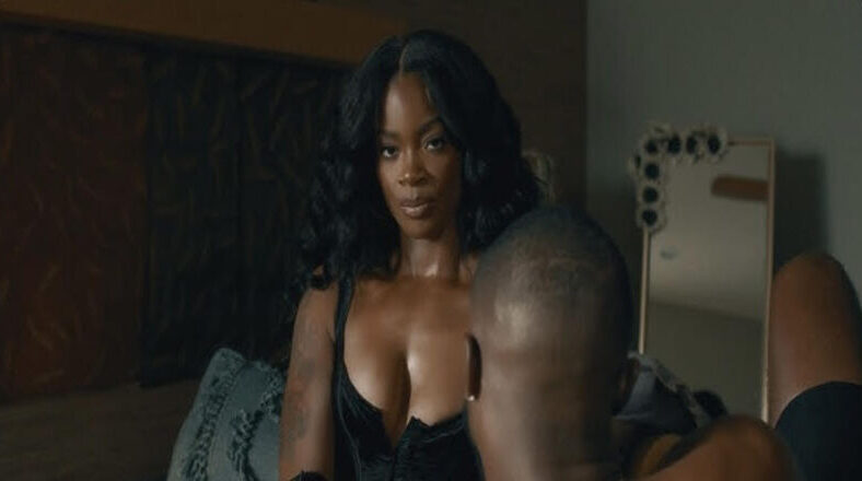Ari Lennox releases new "Get Close" single