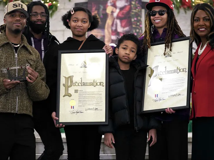 Metro Boomin receives key to city of hometown of St. Louis