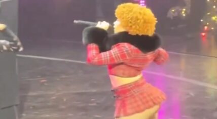 Ice Spice twerks during performance at iHeart Jingle Ball 2023