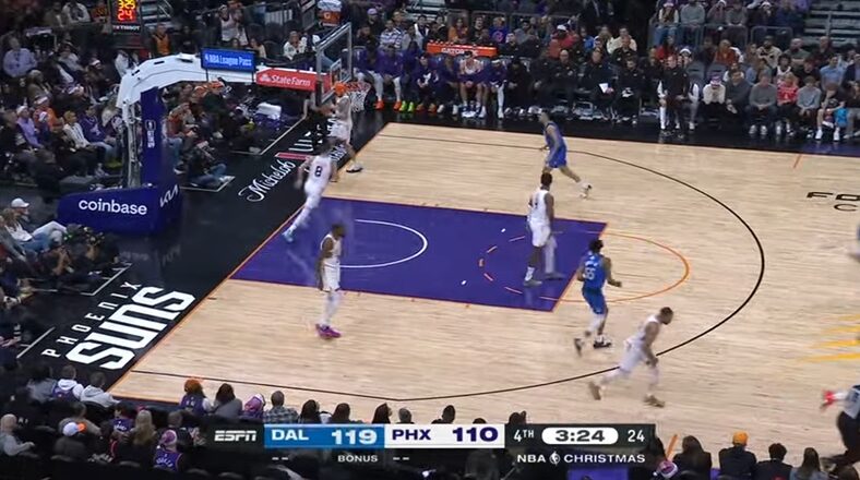 Kevin Durant looks frustrated during Suns loss to Mavericks